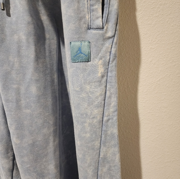 Women's Jordan Flight Fleece Washed Fleece Sweatpants - Picture 9 of 12